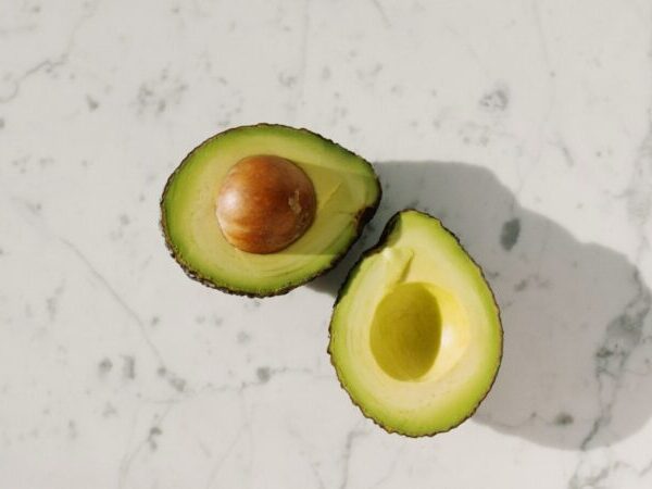 5 τροφές που «καθαρίζουν» την επιδερμίδα