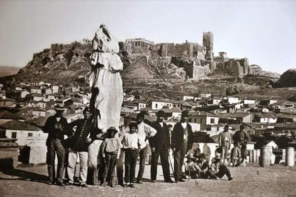 Η ΠΕΡΙΠΕΤΕΙΑ ΤΗΣ ΝΙΚΗΣ ΤΩΝ ΜΕΓΑΡΩΝ – Απο την  Ελένη Ελαφηβόλου