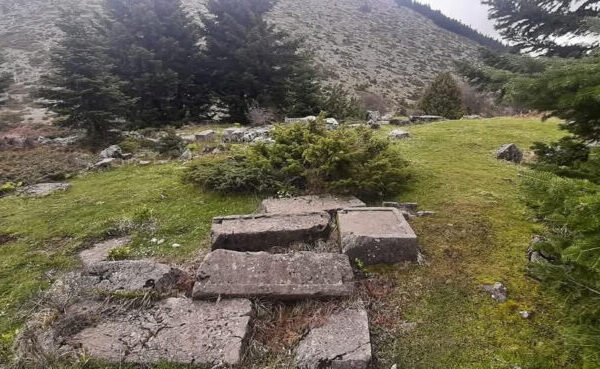 Πυρά του Ηρακλέους στην Οίτη: Ο τόπος που πέθανε ο μυθικός ήρωας Ηρακλής –  Aπο τον Τριανταφυλλο Αθανασουλα