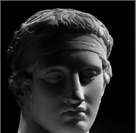 Ο  δ ι α δ ο ύ μ ε ν ο ς  – Απο την Μιράντα Σκηνίτη