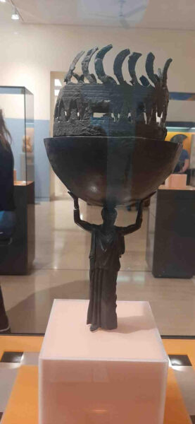 ΤΟ ΘΥΜΙΑΤΗΡΙ ΤΩΝ ΔΕΛΦΩΝ – Απο τον  Τριανταφυλλο Αθανασουλα