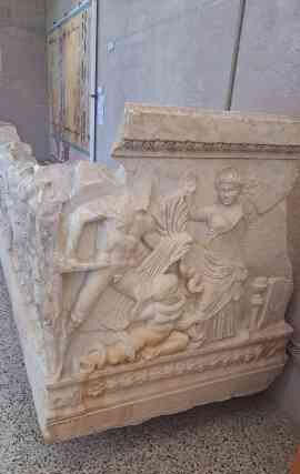 Η ΣΑΡΚΟΦΑΓΟΣ ΤΟΥ ΟΦΕΛΤΗ – Aπο τον Τριανταφυλλο  Αθανασουλα