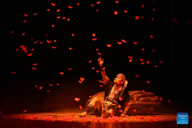 Νέο χορευτικό δράμα από ένα παραμύθι της εθνότητας Λι