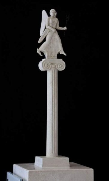 Η   Ν ί κ η   του   Κ α λ λ ί μ α χ ο υ   –  Απο την  Μιράντα Σκηνίτη