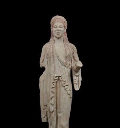 Η πανέμορφη  μαρμάρινη   Κ ό ρ η –  Aπο την Μιράντα Σκηνίτη