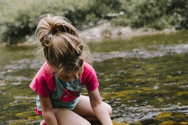 Απλοί τρόποι για να μάθουμε στα μικρά παιδιά να σέβονται το περιβάλλον