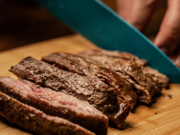 Χοιρινό εναντίον μοσχαρίσιου κρέατος: Τι είναι είναι πιο υγιεινό;