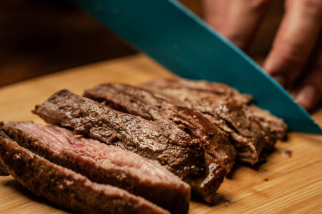 Χοιρινό εναντίον μοσχαρίσιου κρέατος: Τι είναι είναι πιο υγιεινό;