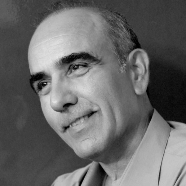 Τριανταφυλλος  Κωτοπουλος  ΄΄ Στην ενήλική μας ζωή, επιτρέψτε μου μια αδόκιμη έκφραση, έχουμε χαθεί στον κυνισμό ΄΄ –  Συνεντευξη  Λιλικα Αρνακη