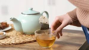 Μπορεί μαζί με το τσάι να πίνουμε και μικροπλαστικά; – Πώς να τα αποφύγουμε