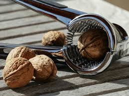 Τρώτε μια χούφτα καρύδια κάθε μέρα ;;;