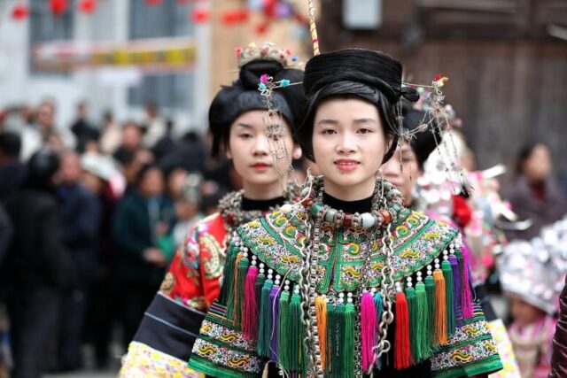 Κινεζικές εθνότητες- Η Εθνότητα Ντονγκ  –  Από Yawen Wu  Πεκίνο, Κίνα