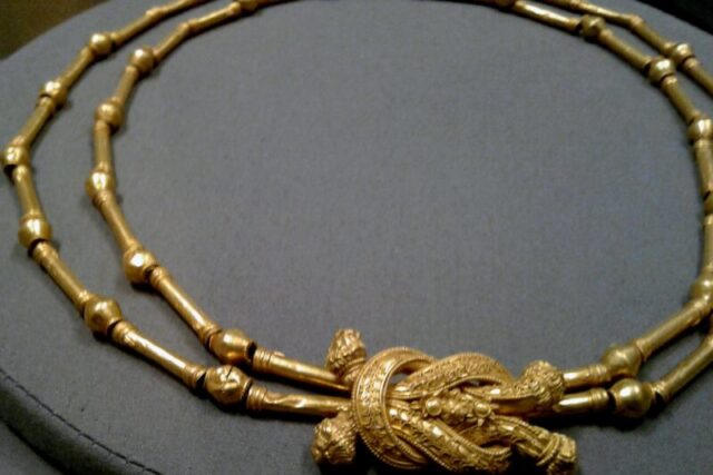 Περιηγήσεις : Η Αμφίπολη της Ιστορίας και του πολιτισμού – Απο τον Φ. Κ