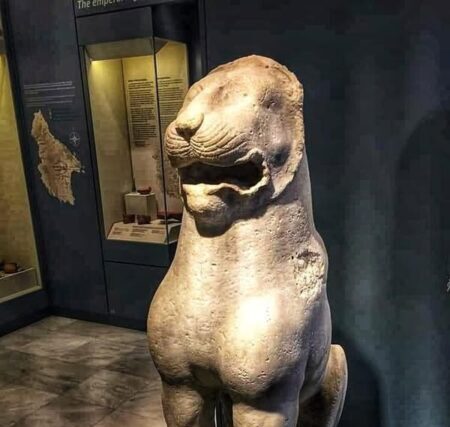 Α ρ χ α ϊ κ ό ς   Λ έ ω ν   των   Κ υ θ ή ρ ω ν  –  Απο τον  Μιράντα Σκηνίτη