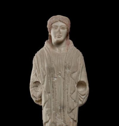 Η  ΚΟΡΗ  ΤΩΝ  ΠΡΟΠΥΛΑΙΩΝ  ΑΚΡΟΠΟΛΕΩΣ – Απο την Μιράντα Σκηνίτη