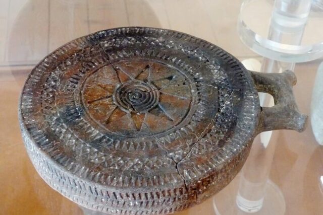 ΑΡΧΑΙΟΛΟΓΙΚΗ ΣΥΛΛΟΓΗ ΚΟΥΦΟΝΗΣΙΩΝ – Απο την Μιράντα Σκηνίτη