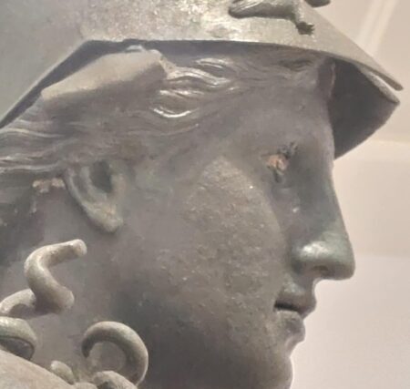 Θαυμάζοντας το Χάλκινο Άγαλμα Θεας  Αθηνάς του Πειραιά – Απο τον Φ.Κ