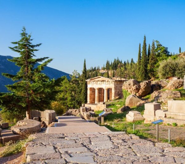 Low budget ανοιξιάτικη απόδραση στους Δελφούς για μία διανυκτέρευση