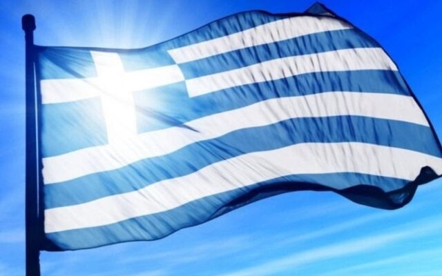 Ο Δήμος Αλεξανδρούπολης μοιράζει ελληνικές σημαίες εν όψει 25ης Μαρτίου: “Υψώνουμε τη γαλανόλευκη υπερήφανα στον ουρανό!”