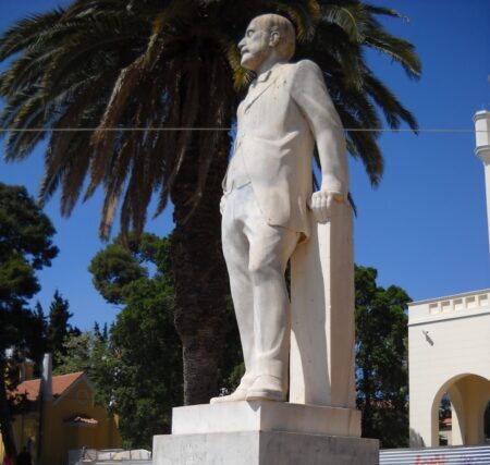 Στο Κτήμα Συγγρού .. Απο τον Γρηγορη Τσουκαλα