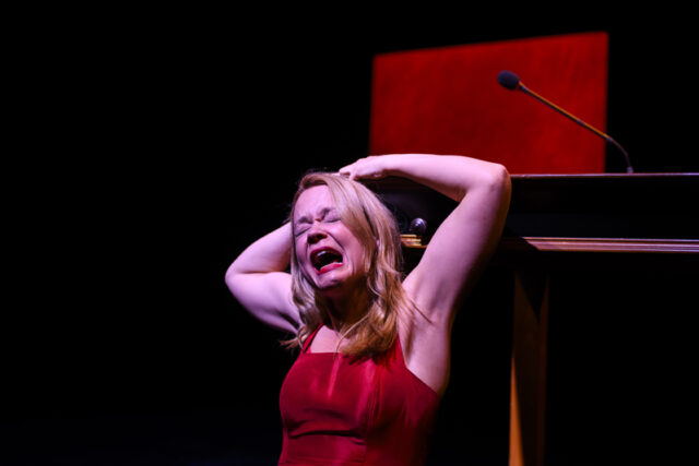 Τελευταία ευκαιρία να παρακολουθήσετε την παράσταση της χρονιάς