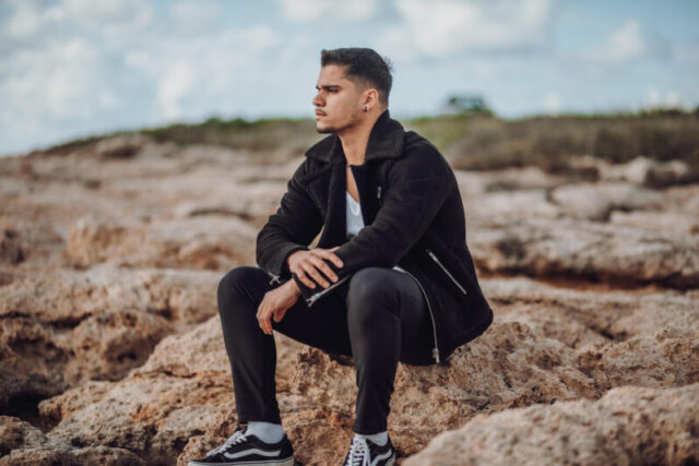 Συνεντευξη  στην  Βικη Σιωμοπουλου  του  Βασιλη Δημητριου : Για μένα, το τραγούδι είναι «ζωή».