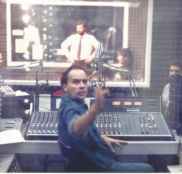 ΤΡΑΠΕΖΑ  ΑΝΑΜΝΗΣΕΩΝ  4ος κυκλος   ‘1989 .»Οταν ΗΜΟΥΝ στον SEVEN X »  Γραφει ο ΠΕΤΡΟΣ ΚΑΝΤΙΑΝΗΣ 