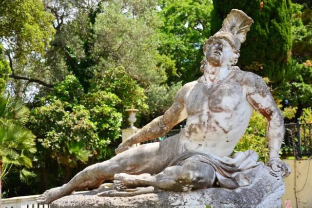 ΑΧΙΛΛΕΩΣ  ΟΠΛΙΣΜΟΣ –  ΜΟΥΣΕΙΟ  ΜΕΤΕΩΡΙΤΩΝ  στα  ΠΑΤΗΣΙΑ  –  Απο την Μιράντα Σκηνίτη