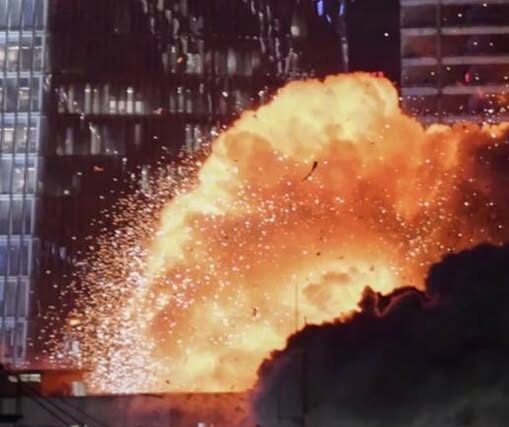 .Η ΜΕΣΗ ΑΝΑΤΟΛΗ ΚΑΙ ΠΑΛΙ ΣΤΗΝ ΕΣΤΙΑ ΤΗΣ ΦΩΤΙΑΣ. …Γράφει ο Πάνος Καλουδάς.