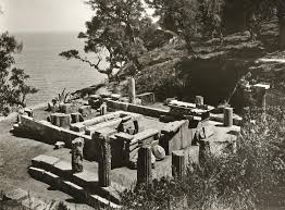 ΣΚΈΨΈΙΣ ΓΙΑ ΤΙΣ ΚΈΡΚΥΡΑΪΚΈΣ ΑΡΧΑΙΌΤΗΤΈΣ  ΜΈ ΑΦΌΡΜΗ ΈΝΑ ΑΡΘΡΌ ΤΗΣ ΈΦΗΜΈΡΙΔΑΣ ΦΙΛΑΛΉΘΉΣ –  Γιάννα Δημητρίου