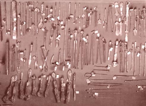 ΤΑ ΑΡΧΑΙΑ  ΙΑΤΡΙΚΑ  ΕΡΓΑΛΕΙΑ  ΕΛΛΗΝΙΚΗΣ  ΠΡΟΕΛΕΥΣΗΣ – Aπο την Μιράντα Σκηνίτη