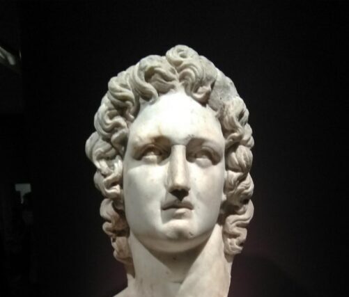 ΗΛΙΟΣ ΚΑΙ ΛΕΥΚΟΘΟΗ –  Απο την Αρχαιολογο   Σοφία Δημητριαδου Κοκκίνου