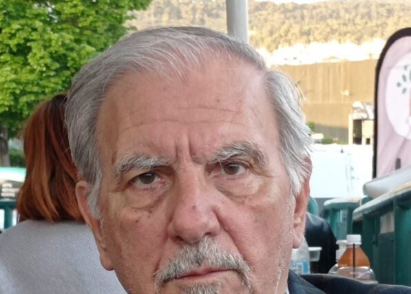 Ποίηση :  Δημήτρης Τσινικόπουλος ΄΄ΑΓΑΠΩ ΤΗ ΘΑΛΑΣΣΑ ΄΄