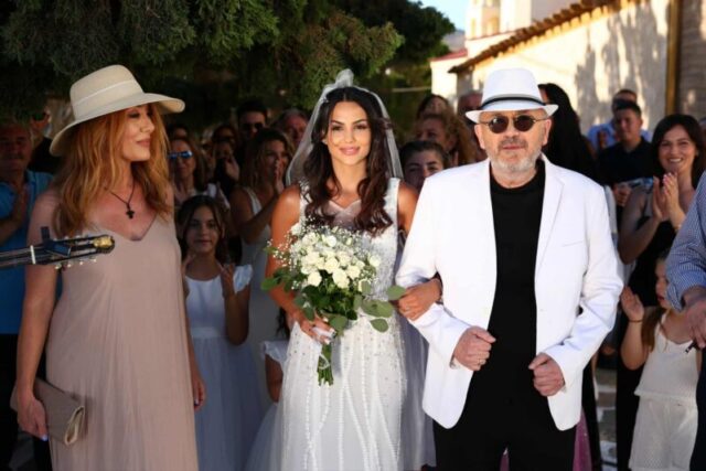 «Πάμε στους δικούς σου»: Ο Σταμάτης Γονίδης παρουσιάζει τη χορευτική επιτυχία της χρονιάς!