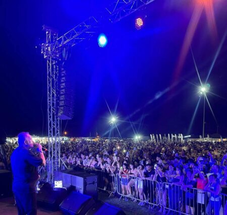 Σταμάτης Γονίδης: Έκανε χαμό στην Κύπρο, 12.000 κόσμος στη συναυλία του στην Αγία Νάπα