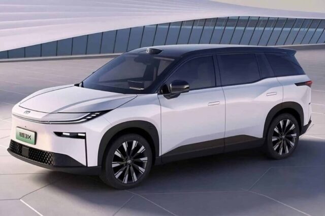 Η Toyota παίζει σκληρό πόκερ με την Κίνα