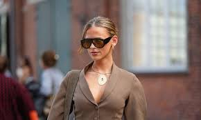 Η ΑΠΟΧΡΩΣΗ ΜΑΛΛΙΩΝ ΠΟΥ ΜΑΣ ΠΡΟΣΘΕΤΕΙ ΑΔΙΚΑ ΧΡΟΝΙΑ (ΚΑΙ ΔΕΝ ΕΙΝΑΙ ΤΟ ΜΑΥΡΟ)