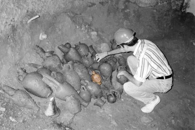 ΤΕΛΕΤΟΥΡΓΙΚΟ  ΑΓΓΕΙΟ  από την  ΑΝΑΣΚΑΦΗ  ΣΤΟΥ  ΜΑΚΡΥΓΙΑΝΝΗ – Aπο την  Μιράντα Σκηνίτη