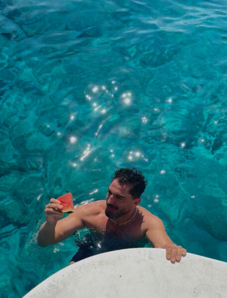 Ιάκωβος Γκόγκουα: Έκανε μονός του καλοκαιρινές διακοπές και το συστήνει σε όλους!