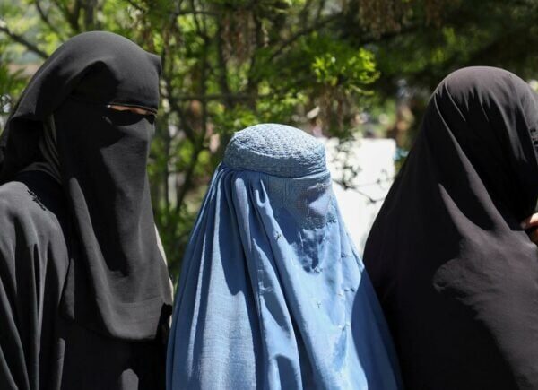 Ιταλία: Η κυβέρνηση θέλει να απαγορεύσει την μπούρκα – Μεγάλα πρόστιμα στους παραβάτες