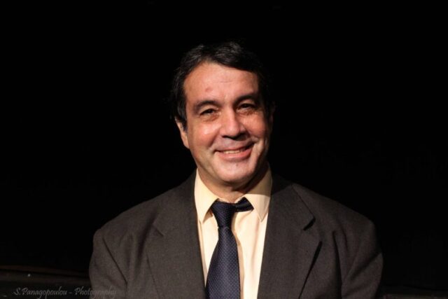 ΣΥΝΕΝΤΕΥΞΗ :   Ο Χρήστος Σάββας σε μια σπάνια εξομολόγηση: Η ζωή είναι «θύμηση» και το θέατρο «καταφύγιο» – Στην Λιλικα Αρνακη