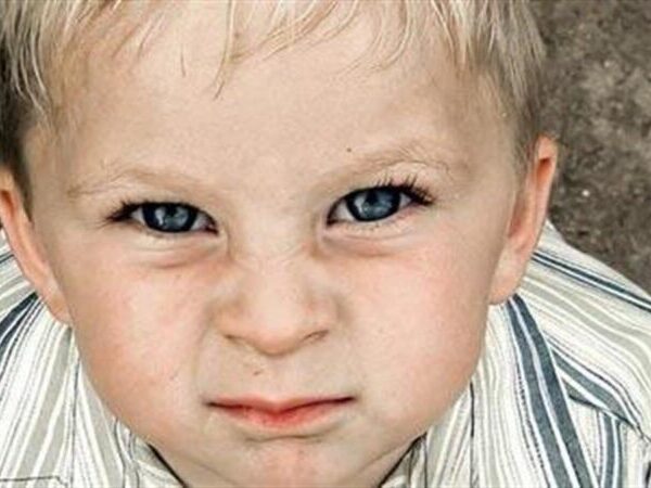 Πώς οι γονείς κάνουν τα παιδιά τους αγενή