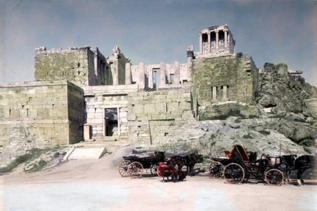 Η Ακρόπολη η πύλη «Beulé» – Απο την Μιράντα Σκηνίτη