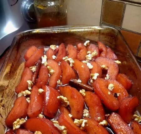 Ψητα κυδώνια με μαυροδάφνη