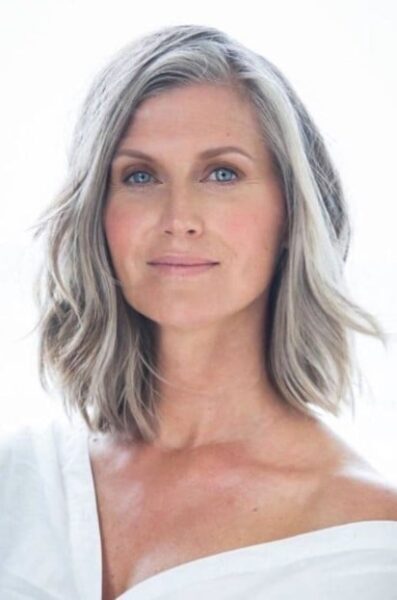 Κουρέματα που κολακεύουν τις ώριμες γυναίκες