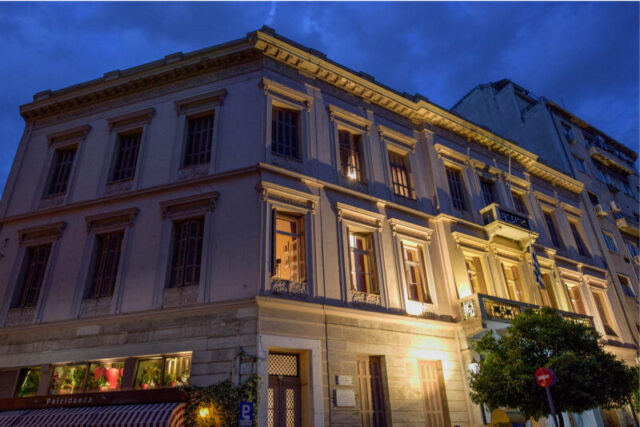 ΑΝΑΖΗΤΩΝΤΑΣ ΕΞΟΔΟ ΑΠΟ ΤΗΝ ΠΑΡΑΚΜΗ – Aπο τον Γεωργιο Σκλαβουνο