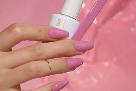 Δείτε τα κορυφαία χρώματα στα νύχια