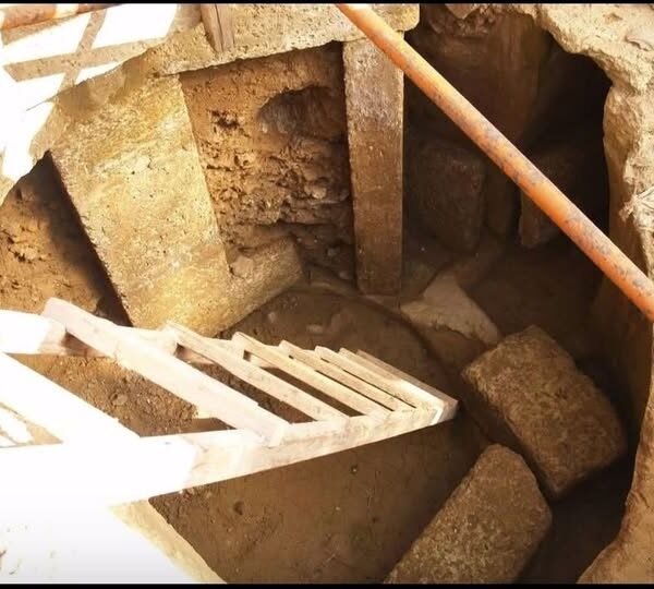 Η Νότια Κρήνη Ευπαλίνου Μεγάρων .. καταρρέει  – Σχολιο Φ.Κ