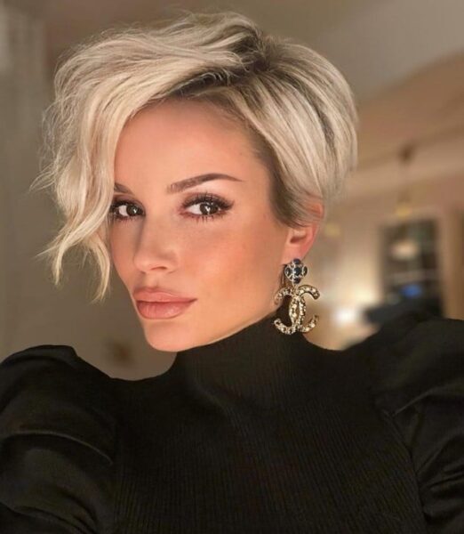 Τα ωραιότερα κοντά κουρέματα για το 2025