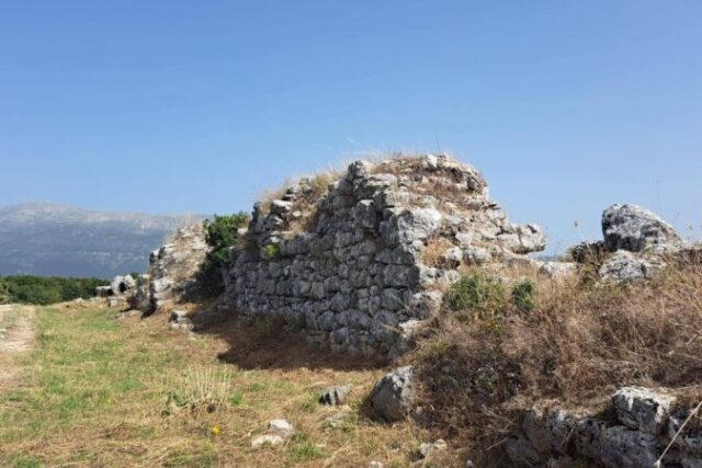 ΑΡΧΑΙΟΛΟΓΙΚΟΣ ΧΩΡΟΣ ΚΑΣΤΡΙΤΣΑΣ –  Απο τον Τριαντάφυλλο Αθανασουλα 